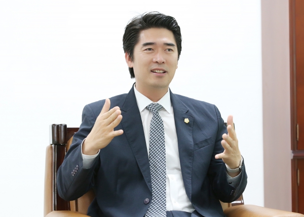 시정신문인터뷰 조민국위원장 