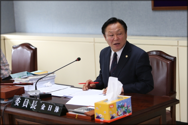 제218회 제1차 행정사무감사 결과보고서 채택 및 강평 도시건설위원회