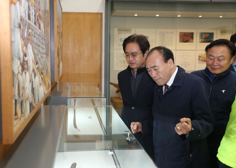 옥포대첩기념공원 조성경과 브리핑 청취 및 견학