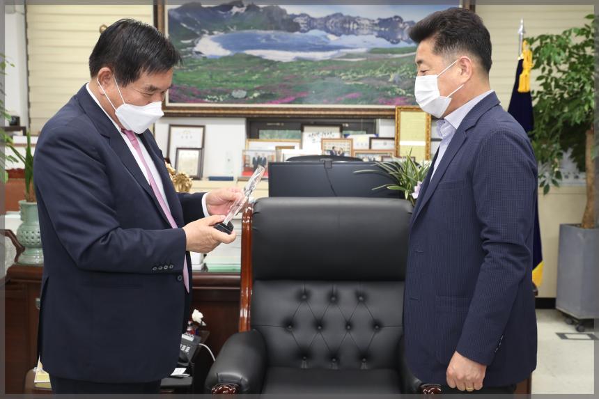 서울시 의장협의회 감사패 및 표창장수여