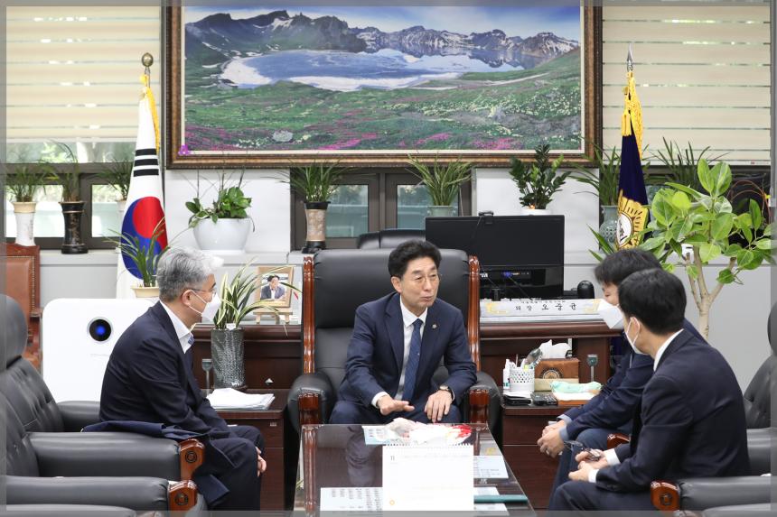 국외연수 심사위원 위촉장전달
