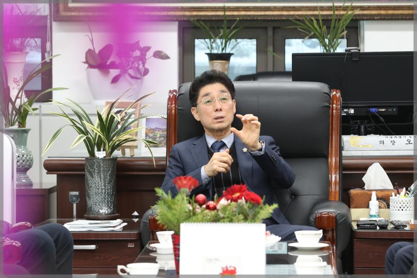 패션섬유봉제협회 감사패 전달