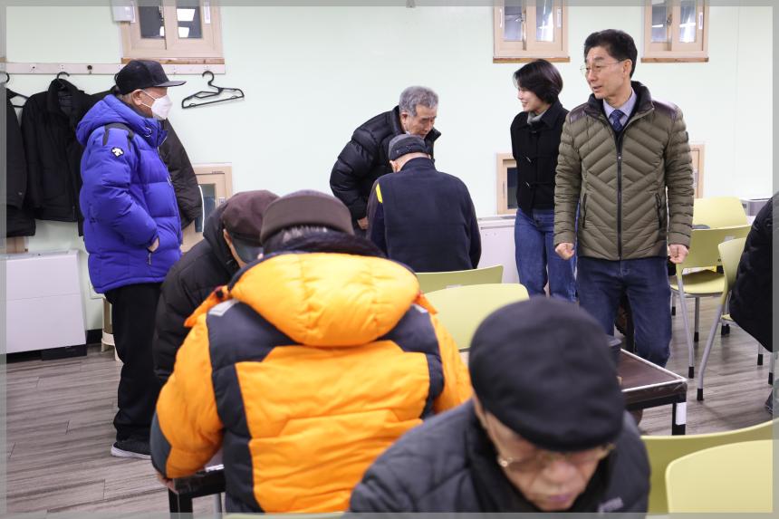 노인 종합복지관방문 및 배식