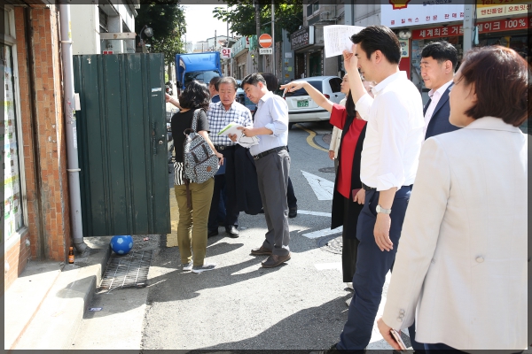 도시건설위원회 현장방문-동소문동7가5번지7-1 도로확장공사