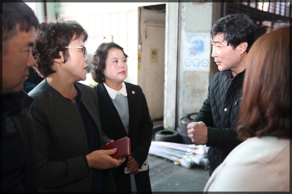 행정기획위원회 현장방문-재활용 선별장