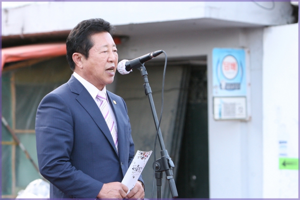 월(月)-월(wall)축제