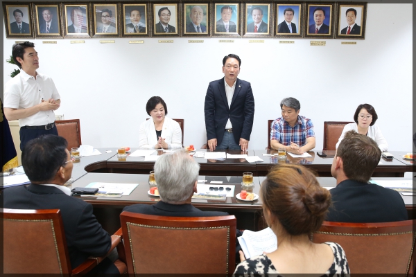 미국 캘리포니아주 부에나파크시 내방