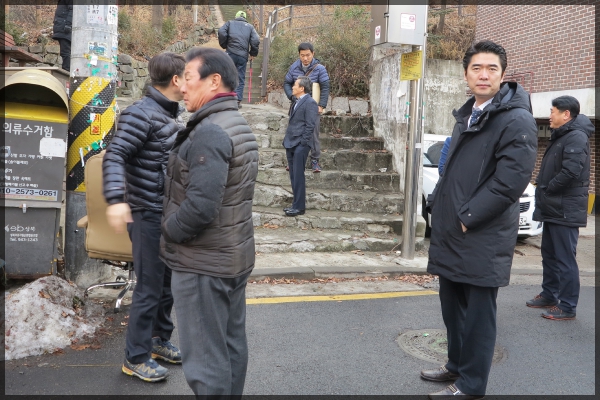 도시건설위원회 현장방문-장위1동 노인정 옆 공원