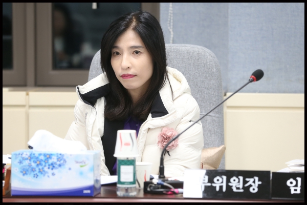 보건복지위원회 행정사무감사 결과보고서 채택