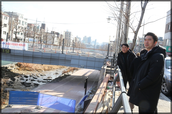 도시건설위원회 현장방문-성북천,정릉천 산책로 연결공사 현장