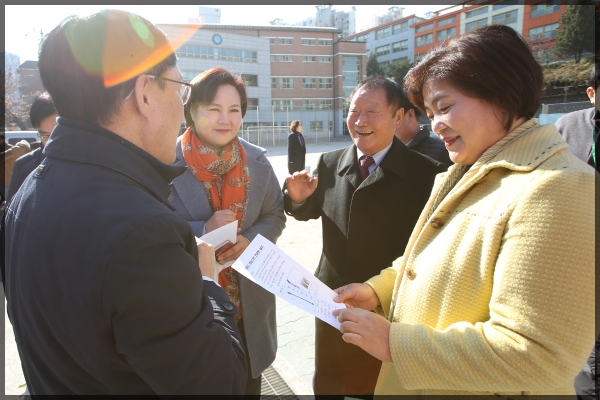 도시건설위원회 현장방문-동신초등학교