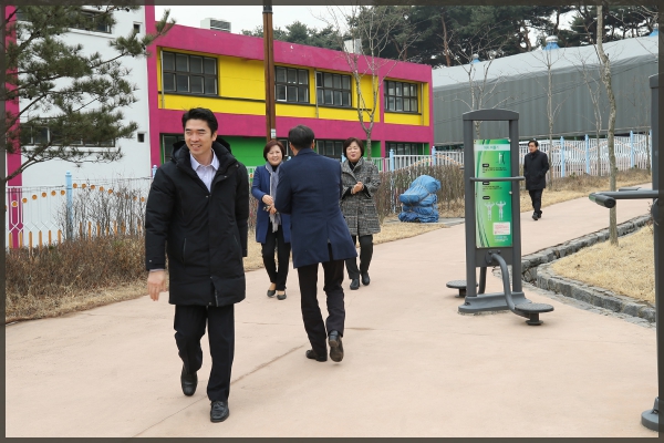 도시건설위원회 현장방문-산들마루 책사랑방