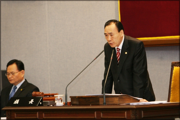 제215회 성북구의회 임시회 제2차 본회의