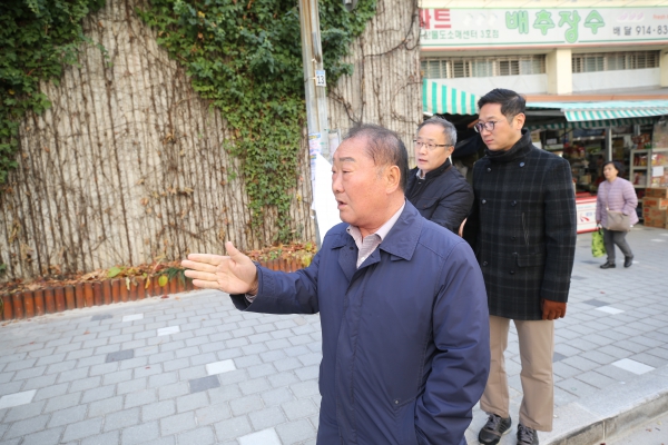 도시건설위원회 현장방문-북악산로 도로다이어트