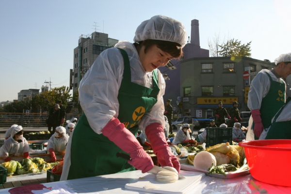 2011.11.14(월) 외국인 김장문화 체헙및사랑의 김장김치 담그기 