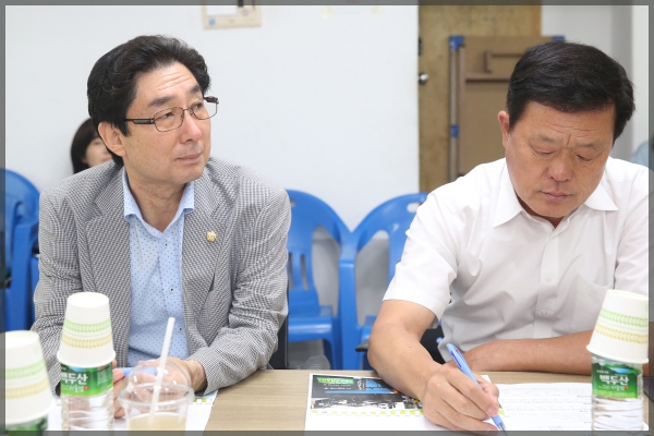 행정기획위원회 현장방문-석관황금시장