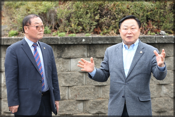 도시건설위원회 현장방문-장수마을 