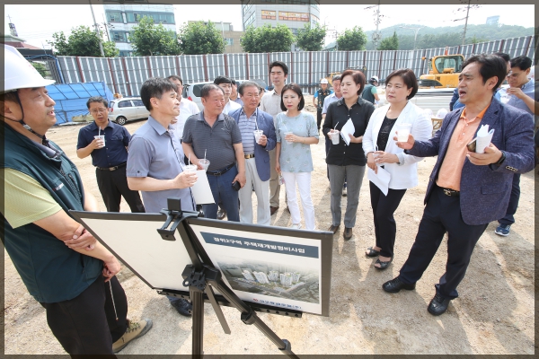 도시건설위원회 현장방문-장위2구역 대형건축공사장