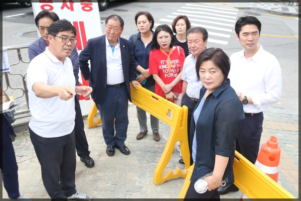 도시건설위원회 현장방문-길음역 7번출구