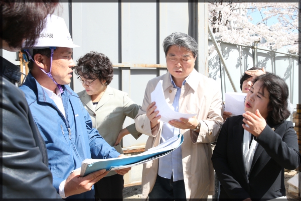 행정기획이원회 현장방문-청소년문화의집 건설현장