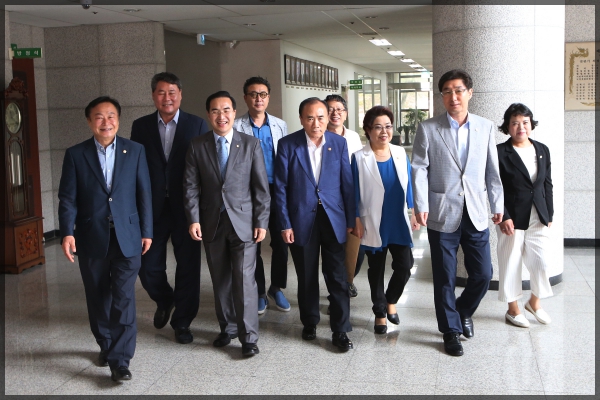 더불어민주당 서울시 당위원장 후보 박홍근 방문