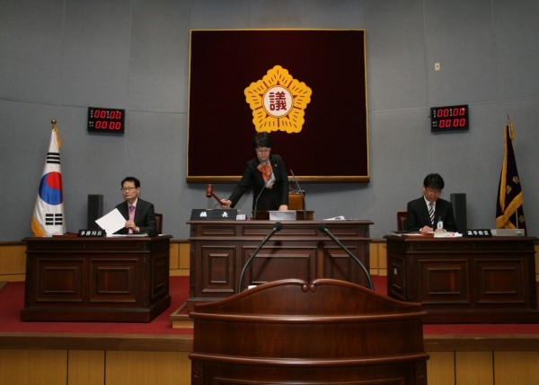 2011. 04. 11(월) 제195회 임시회 제2차본회의